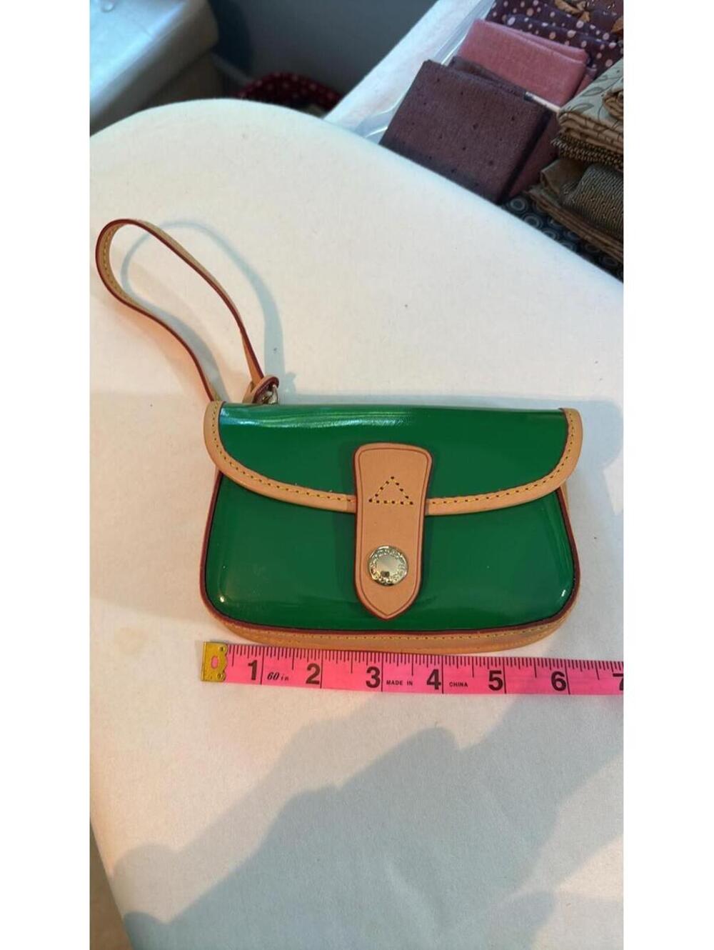 Dooney And Bourke Wristlet Glossy Green  Patent Leather New Never Used